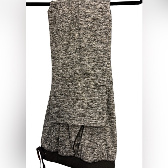 Tommy Bahama mens lounge set hoodie is large pants are medium - Picture 6 of 7